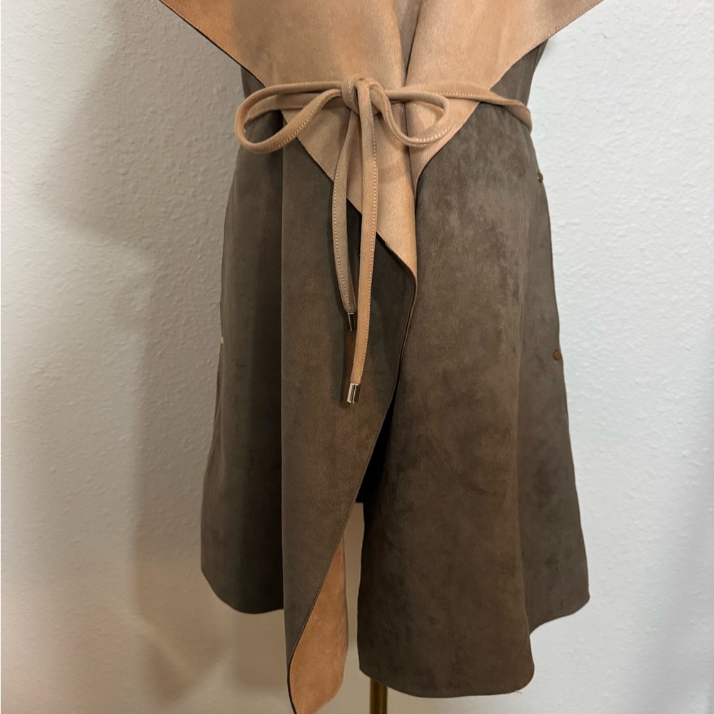 Fate Faux Suede Tie Waist Vest Tan & Brown Vest size Large - Picture 4 of 15